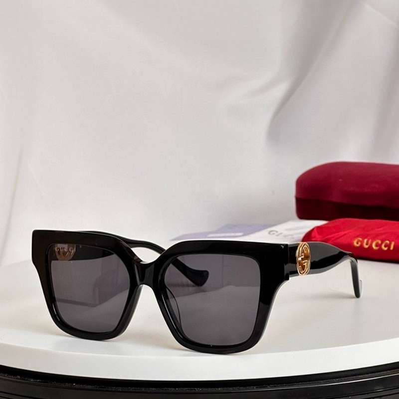 Gucci Sunglasses 245